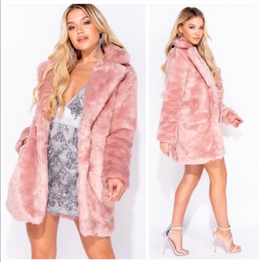 NWT Luxury Collection Plush faux fur coat Europe  Luxury